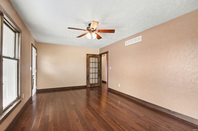 283 Meadowlark Lane, Bremen, IN 46506