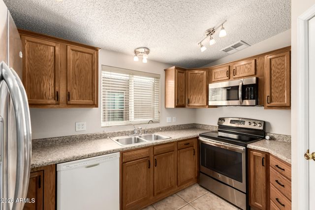 1736 E AUGUSTA Avenue, Chandler, AZ 85249