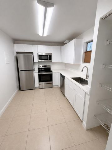 4215 N University Drive 112, Sunrise, FL 33351