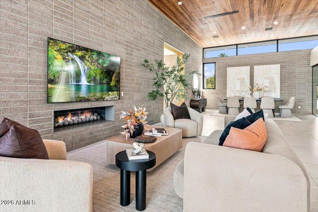 11616 N MILLER Road, Scottsdale, AZ 85260