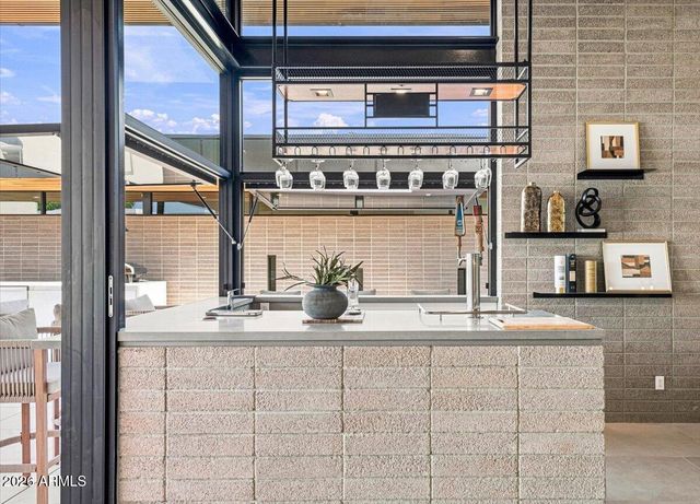 11616 N MILLER Road, Scottsdale, AZ 85260