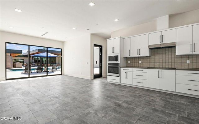 11616 N MILLER Road, Scottsdale, AZ 85260