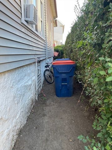 398 Union St, New Bedford, MA 02740