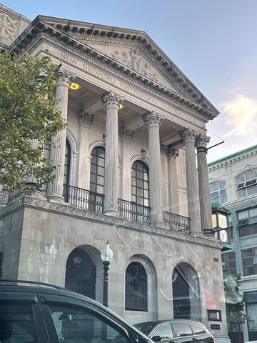 398 Union St, New Bedford, MA 02740