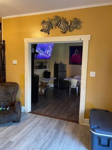 398 Union St, New Bedford, MA 02740