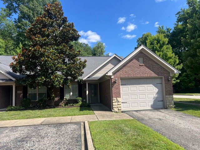 6600 Renate Rd, Louisville, KY 40291