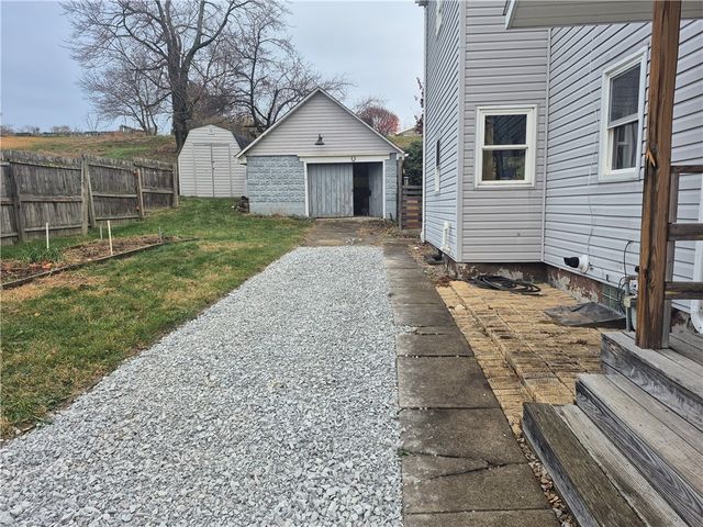 204 Ridge Ave, Derry Boro, PA 15627