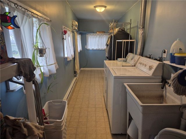 204 Ridge Ave, Derry Boro, PA 15627