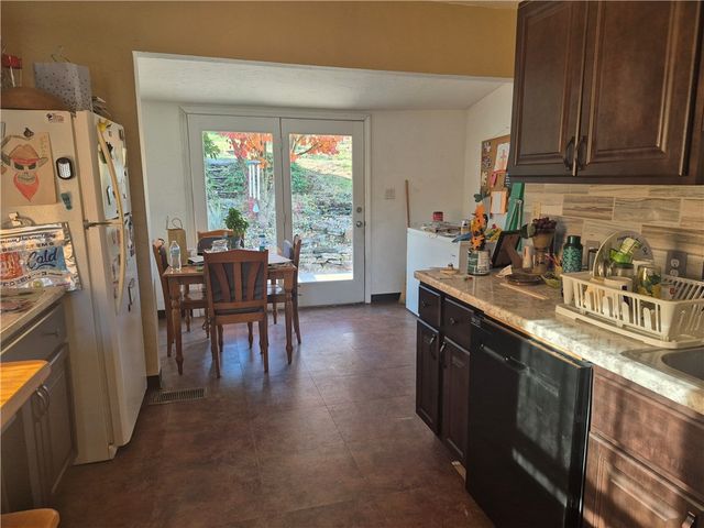 204 Ridge Ave, Derry Boro, PA 15627