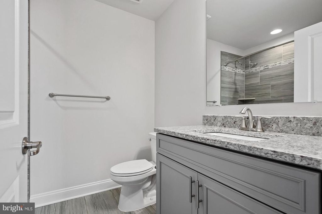 Image 22 of property listing at 821 BENTGRASS DR, Aberdeen, MD 21001