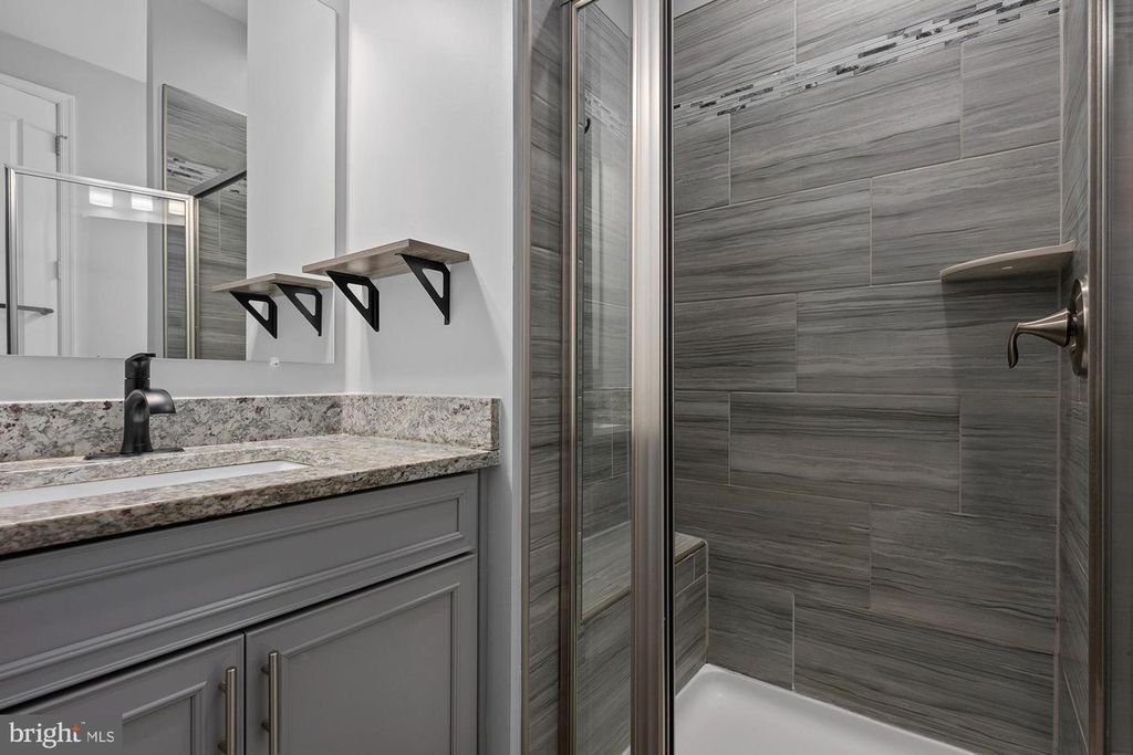Image 31 of property listing at 821 BENTGRASS DR, Aberdeen, MD 21001