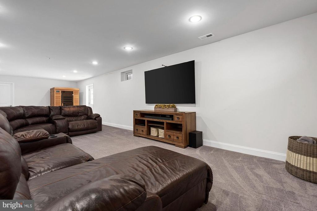 Image 42 of property listing at 821 BENTGRASS DR, Aberdeen, MD 21001