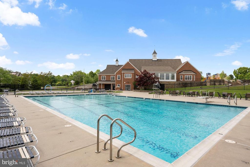 Image 58 of property listing at 821 BENTGRASS DR, Aberdeen, MD 21001