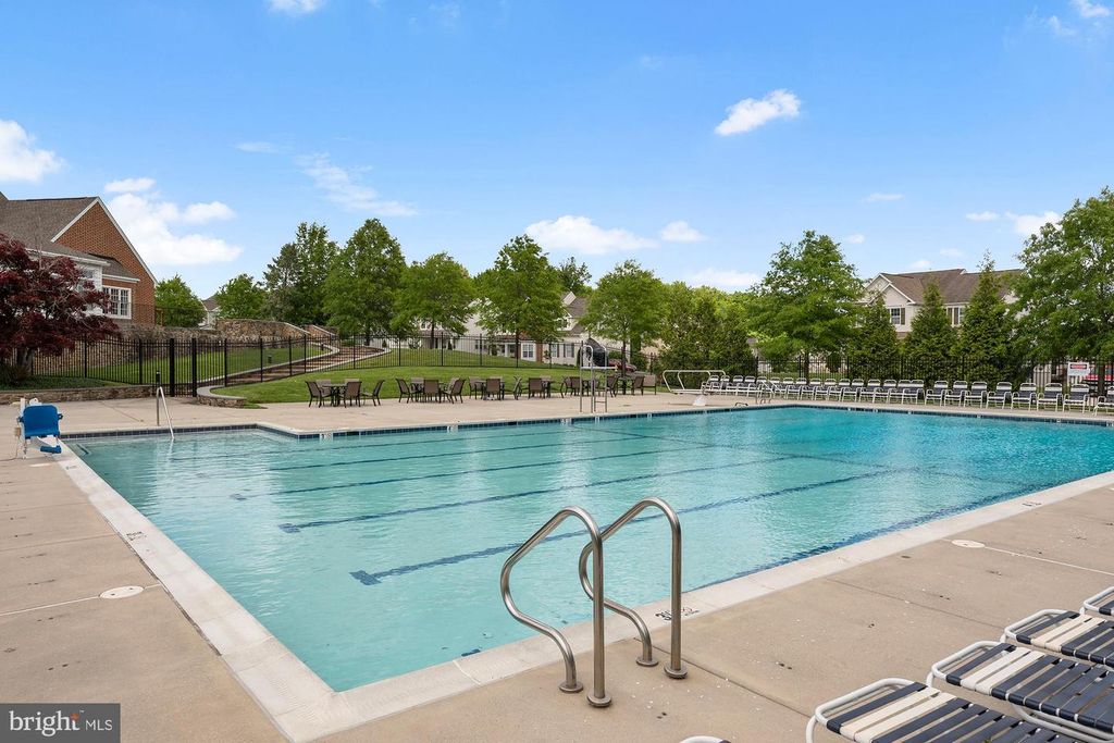 Image 60 of property listing at 821 BENTGRASS DR, Aberdeen, MD 21001