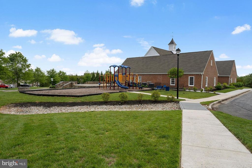 Image 61 of property listing at 821 BENTGRASS DR, Aberdeen, MD 21001