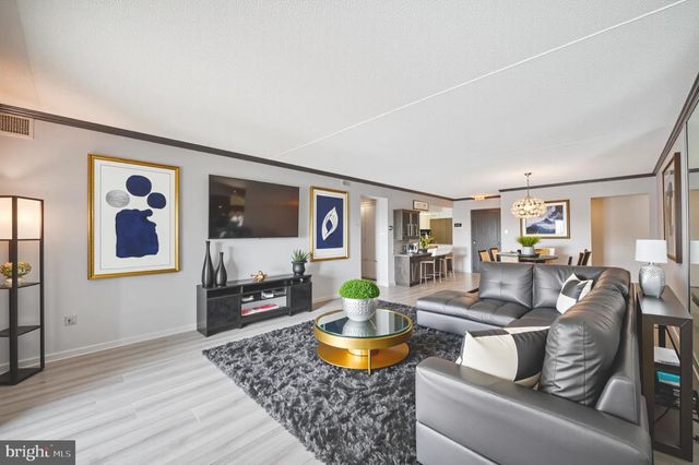 21438 VALLEY FORGE CIR #1438, King Of Prussia, PA 19406