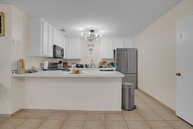 1227 Windsor Ct, Turlock, CA 95380