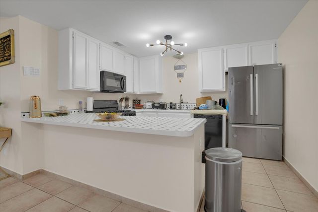 1227 Windsor Ct, Turlock, CA 95380