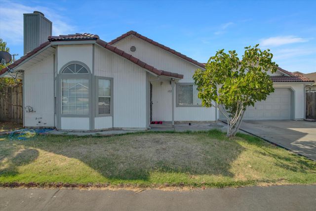 1227 Windsor Ct, Turlock, CA 95380