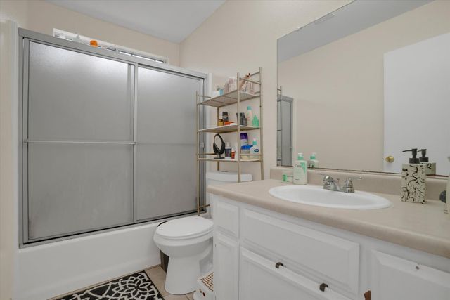 1227 Windsor Ct, Turlock, CA 95380