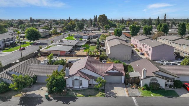 1227 Windsor Ct, Turlock, CA 95380