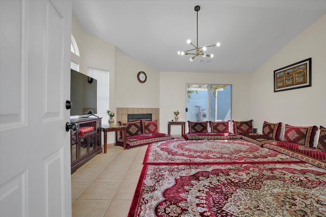 1227 Windsor Ct, Turlock, CA 95380