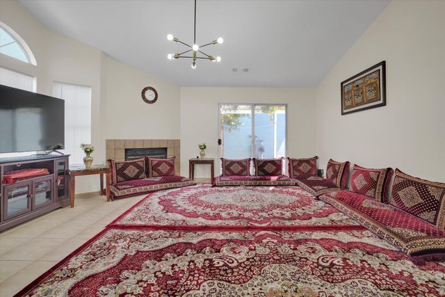 1227 Windsor Ct, Turlock, CA 95380