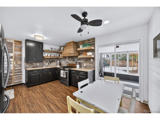 730 Newark St, Aurora, CO 80010