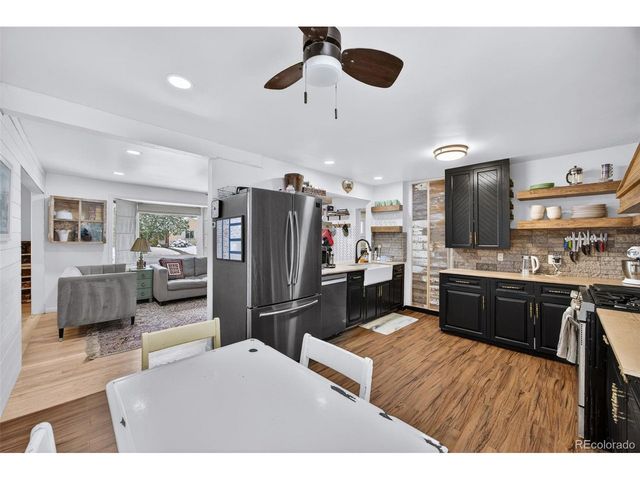 730 Newark St, Aurora, CO 80010