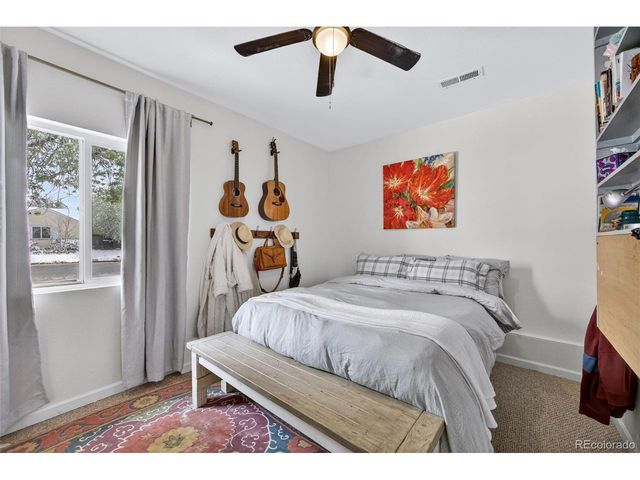 730 Newark St, Aurora, CO 80010