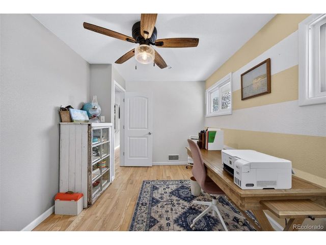 730 Newark St, Aurora, CO 80010