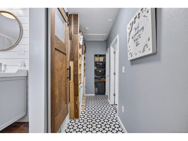 730 Newark St, Aurora, CO 80010