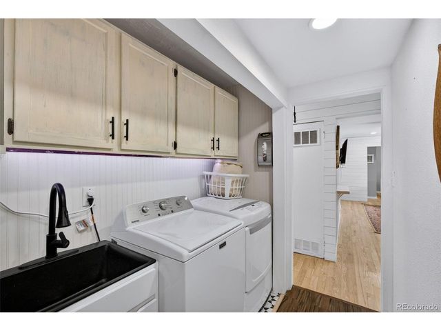 730 Newark St, Aurora, CO 80010