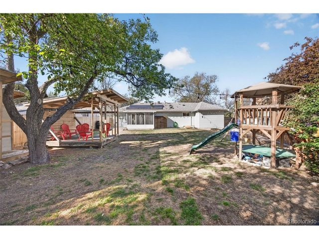 730 Newark St, Aurora, CO 80010