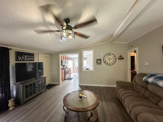 205 Willowtree Lane, Mt Vernon, KY 40456