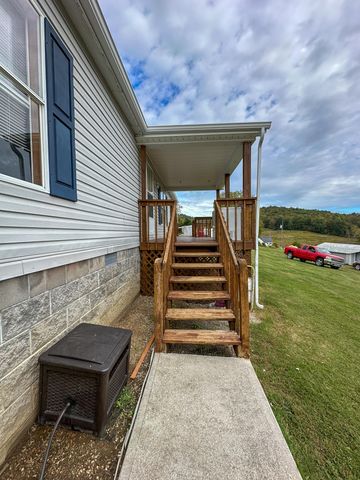 205 Willowtree Lane, Mt Vernon, KY 40456