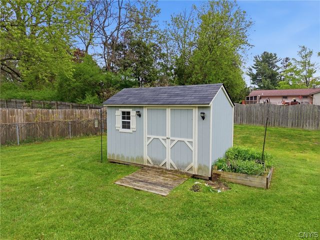 6020 Deer Springs Road, Cicero, NY 13039