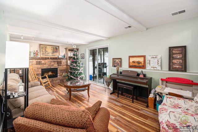 446 Adaway Avenue Se, Ada Twp, MI 49301