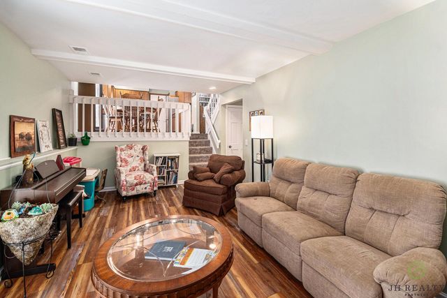 446 Adaway Avenue Se, Ada Twp, MI 49301