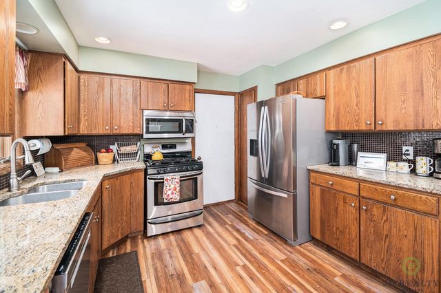 446 Adaway Avenue Se, Ada Twp, MI 49301