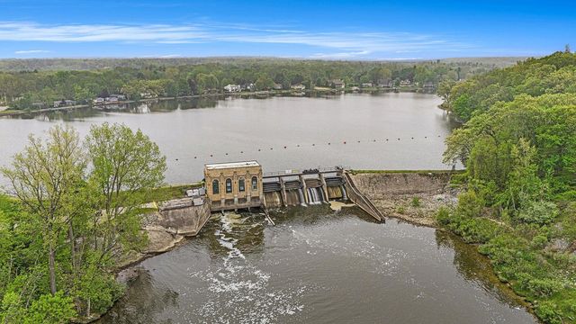 446 Adaway Avenue Se, Ada Twp, MI 49301