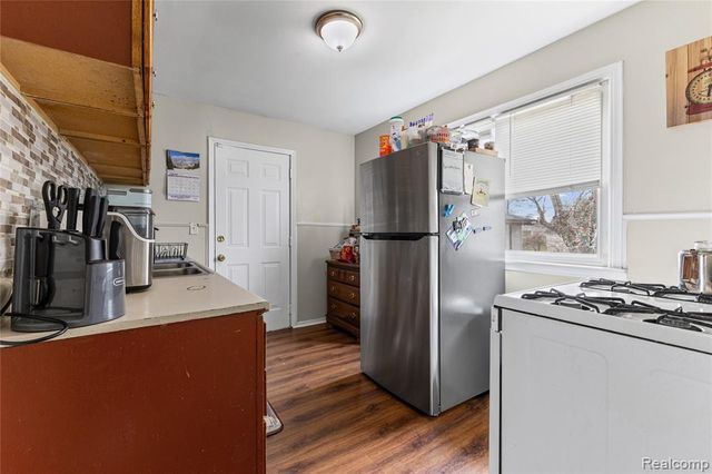 8436 Prospect Avenue, Warren, MI 48089