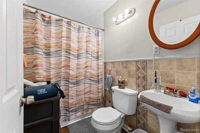 8436 Prospect Avenue, Warren, MI 48089