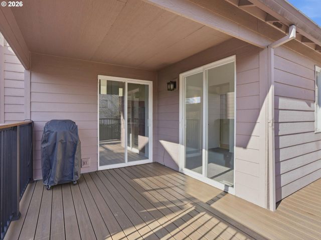 2556 Nw NORWOOD St, Camas, WA 98607