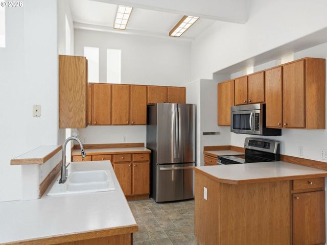 2556 Nw NORWOOD St, Camas, WA 98607