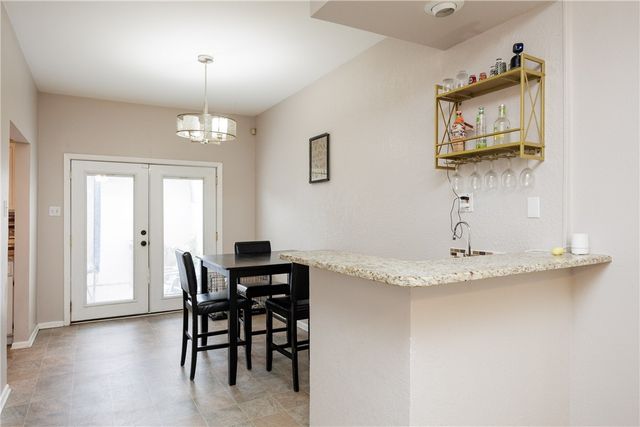 2705 Saint Joseph E, Corpus Christi, TX 78418