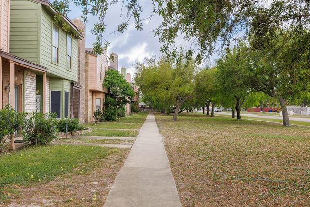 2705 Saint Joseph E, Corpus Christi, TX 78418
