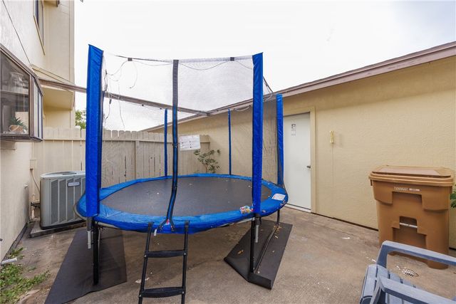 2705 Saint Joseph E, Corpus Christi, TX 78418