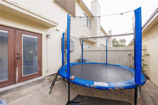 2705 Saint Joseph E, Corpus Christi, TX 78418