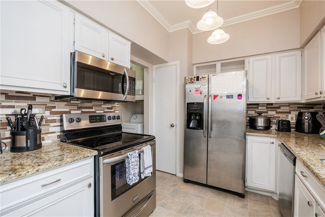 2705 Saint Joseph E, Corpus Christi, TX 78418